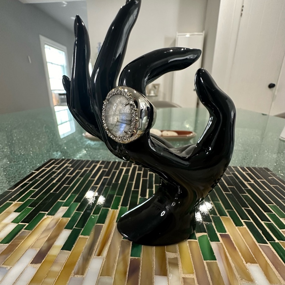 🆕 Alexis Alexis Bitter Stunning Ring with Crystals Size 7